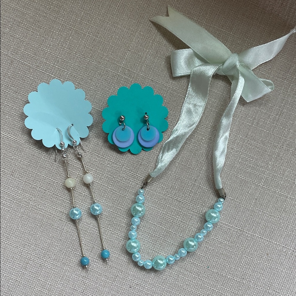 Blue and Silver Dangle and Blue & Lavender Disc earrings + Beaded Choker